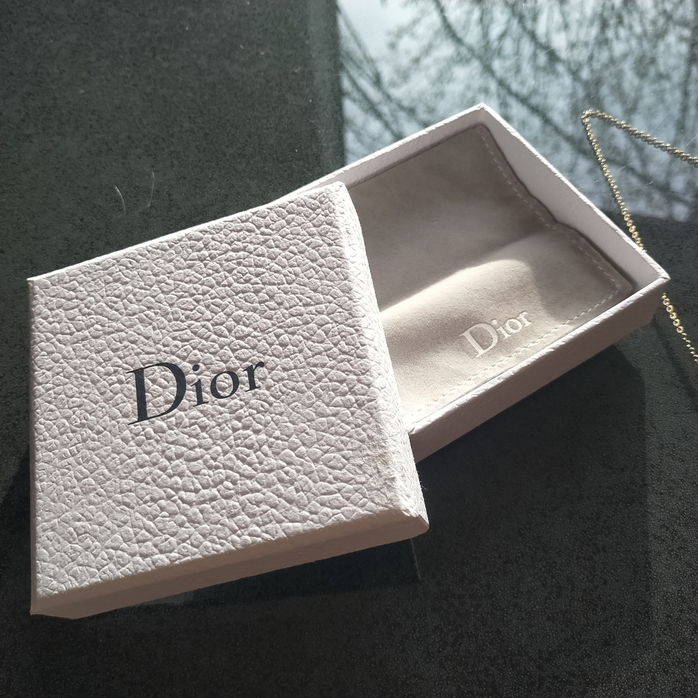 Authentic Christian Dior logo with pink spangle necklace - Picture 6 of 7